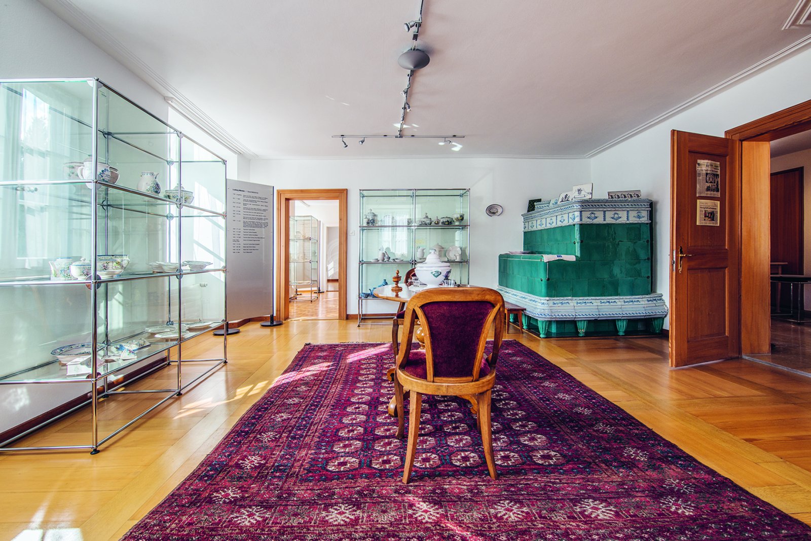 Blick in die Ausstellung im Keramikmuseum Matzendorf