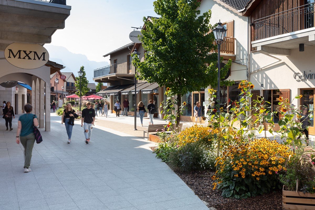 Shopping und Flanieren im Landquart Fashion Outlet